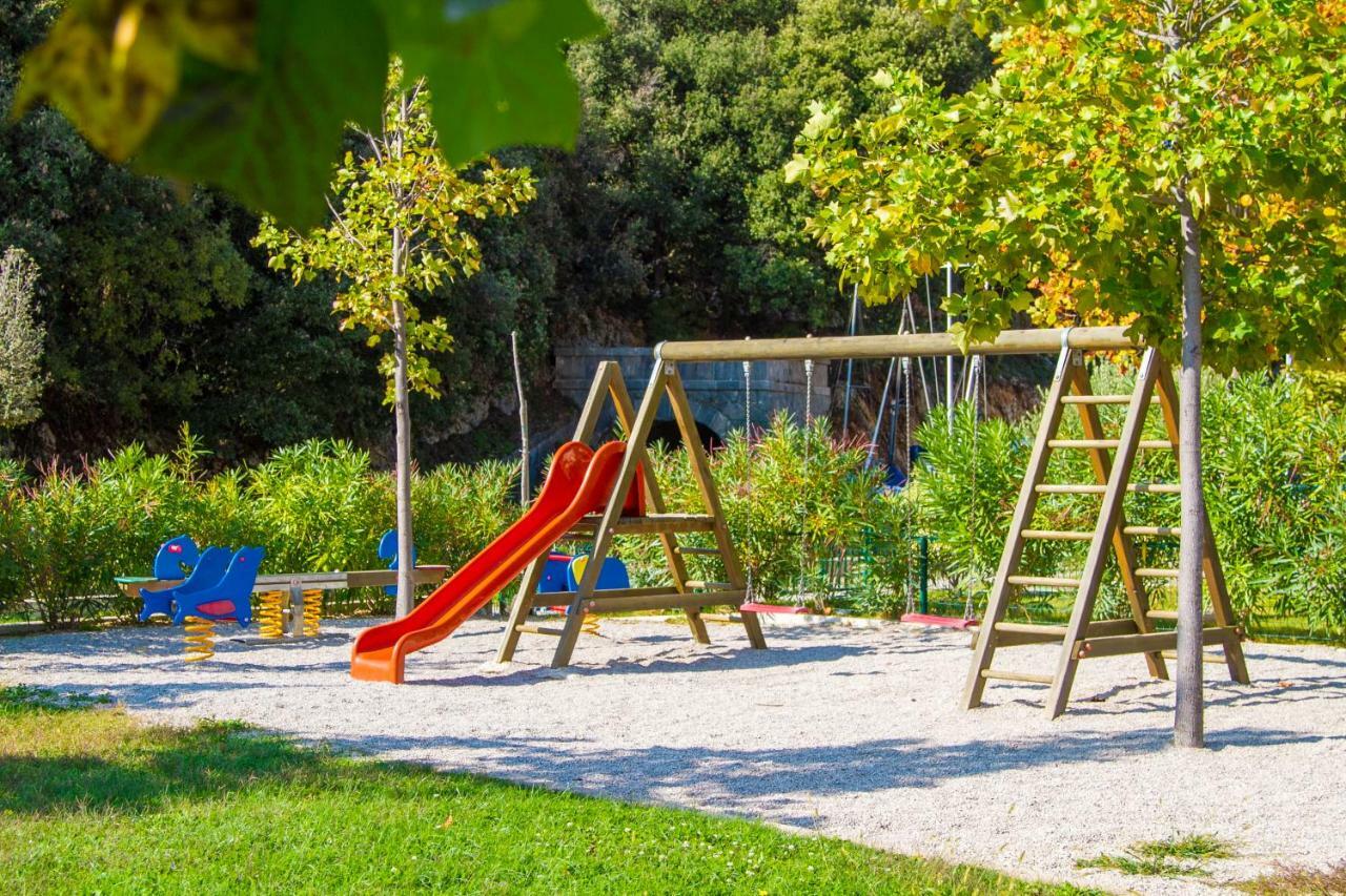 Hotel Hedera - Maslinica Hotels&Resorts Rabac Esterno foto